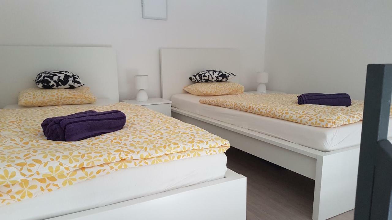 Apartment F6 Osijek Bagian luar foto