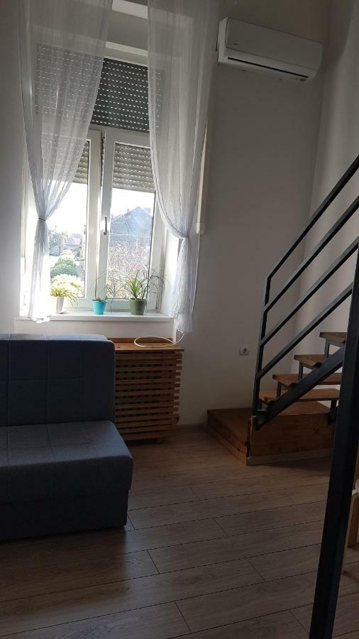 Apartment F6 Osijek Bagian luar foto